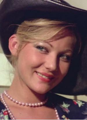 Martine Stedil